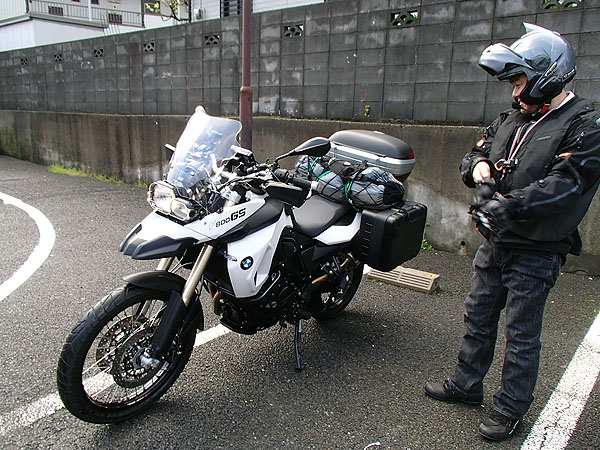 ＭＡＥＤＡさんがＦ８００ＧＳに乗って登場